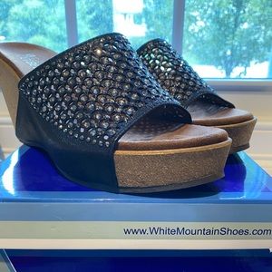 Black Glitter Coventry wedges - size 7 NWT